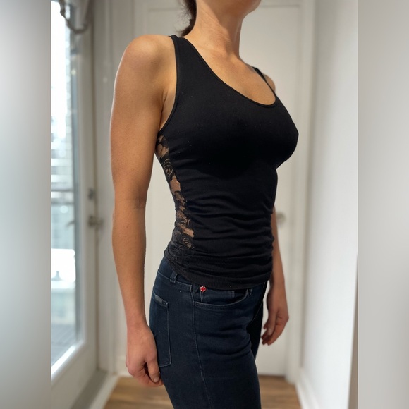 Black singlet with lace detail in the back size XS - Picture 4 of 4